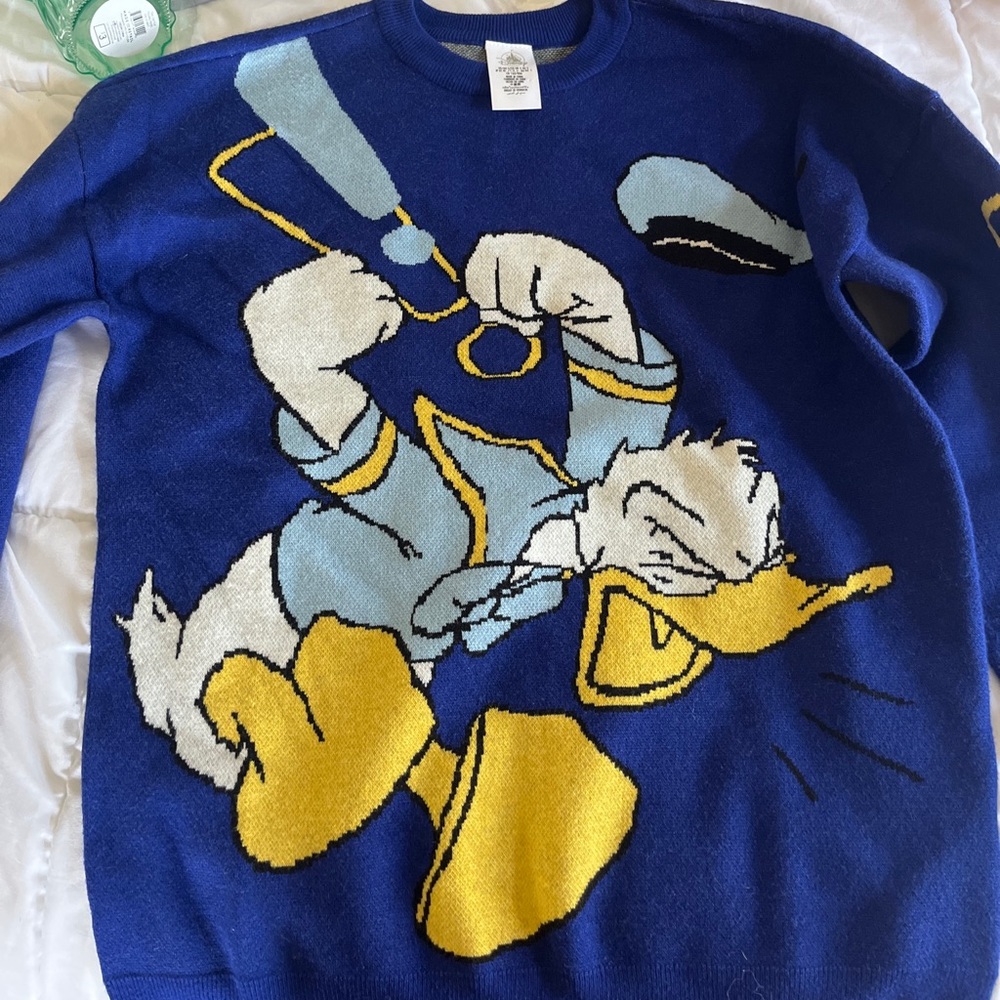 VINTAGE DONALD DUCK SWEATER